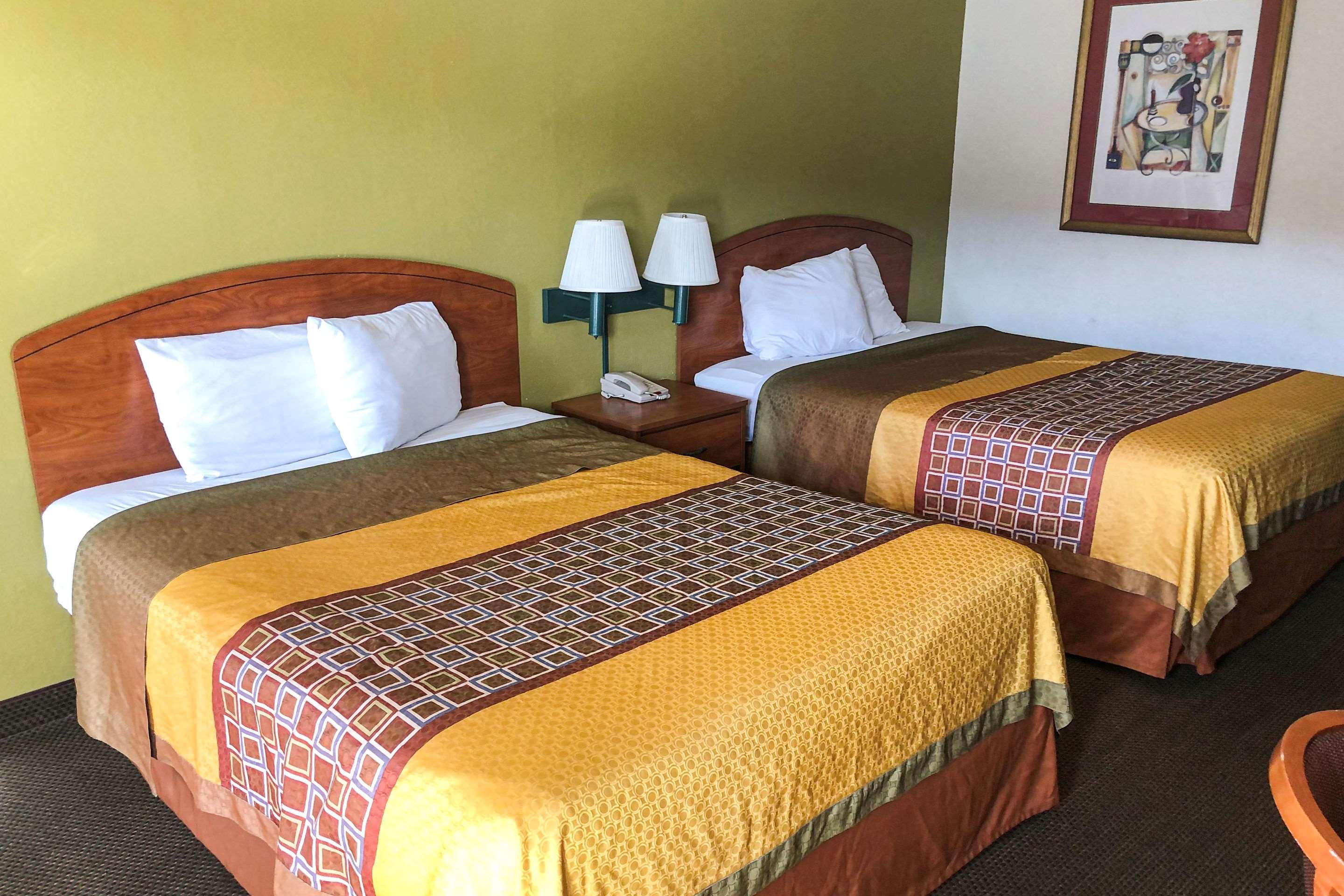 Econo Lodge Carlisle Buitenkant foto