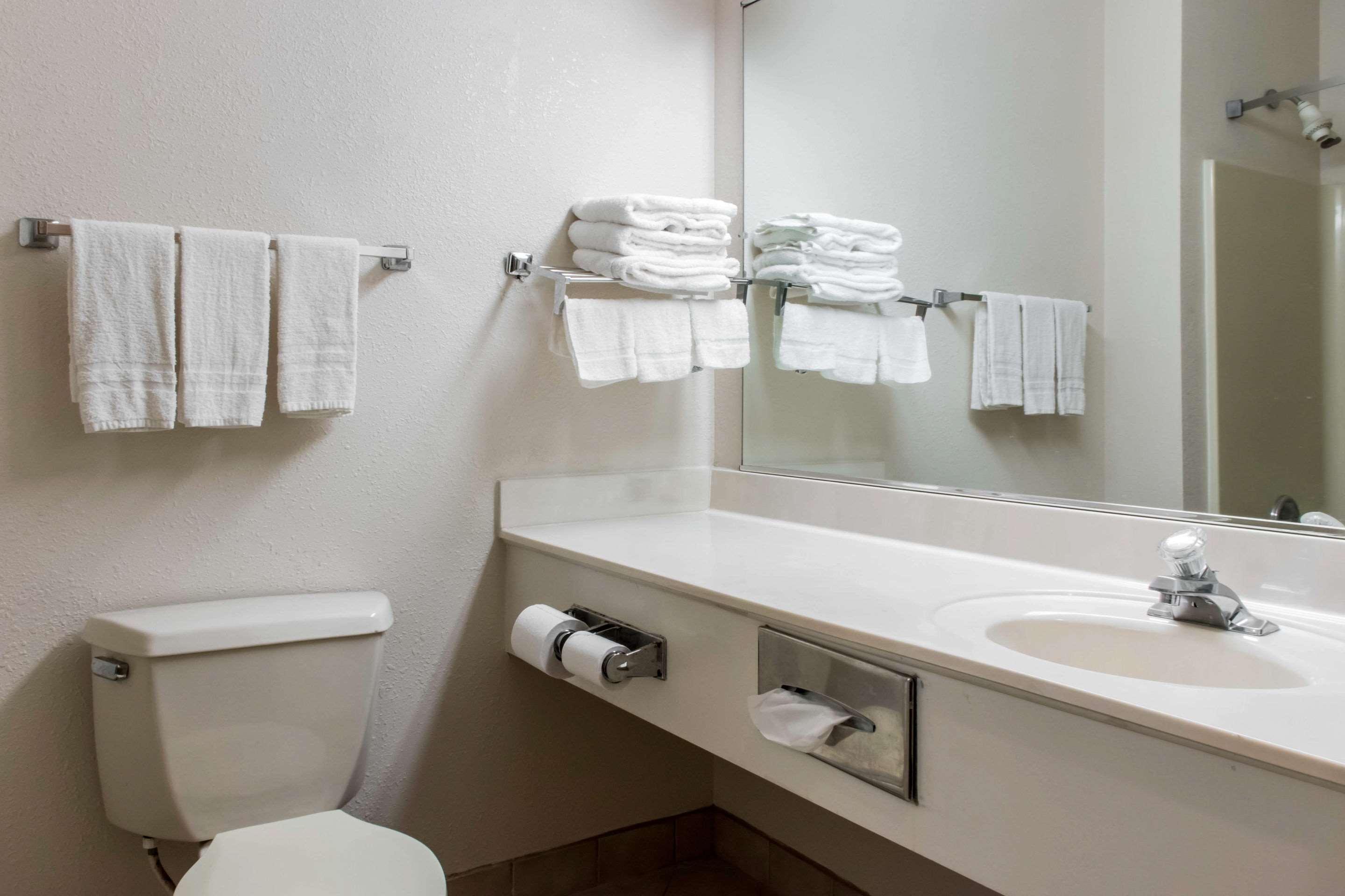 Econo Lodge Carlisle Buitenkant foto