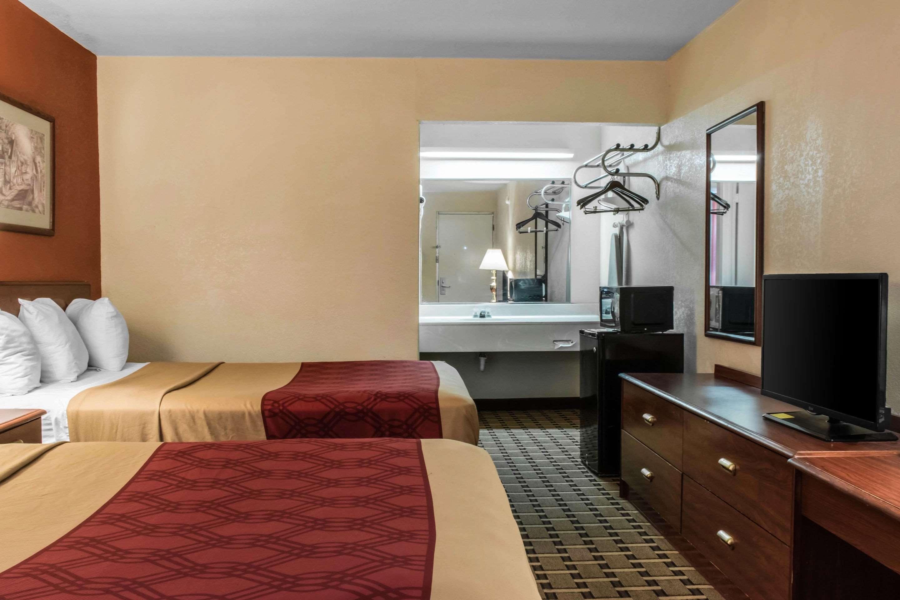 Econo Lodge Carlisle Buitenkant foto
