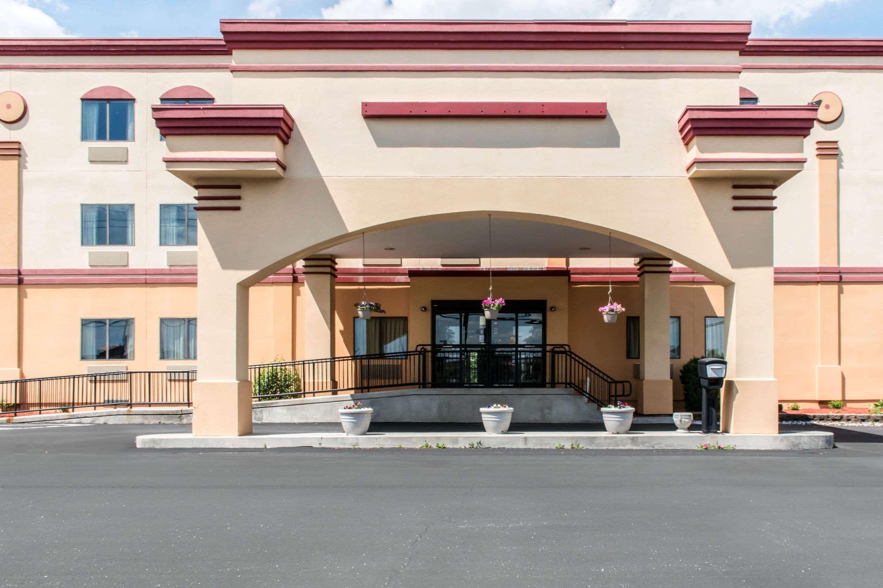 Econo Lodge Carlisle Buitenkant foto