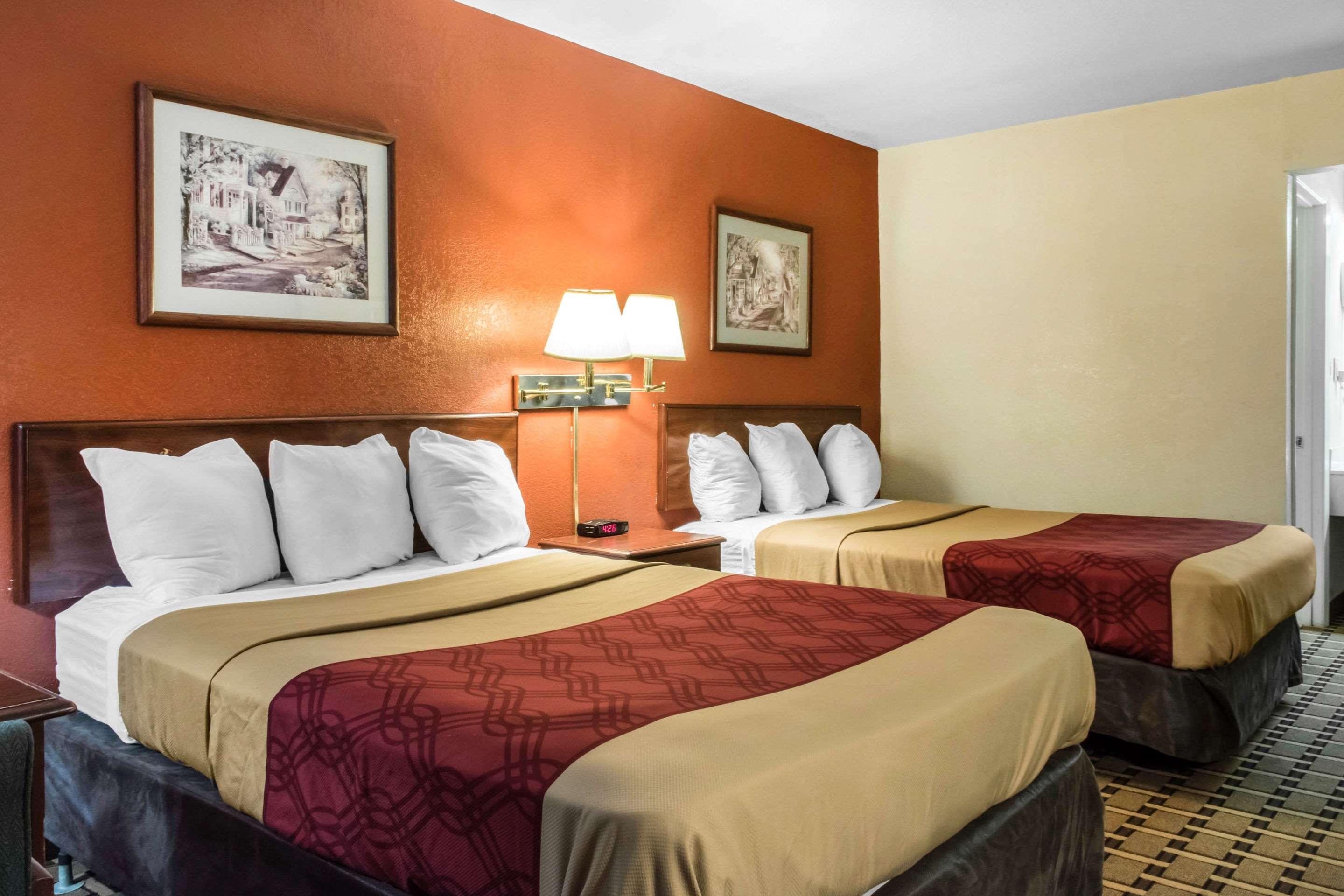 Econo Lodge Carlisle Buitenkant foto